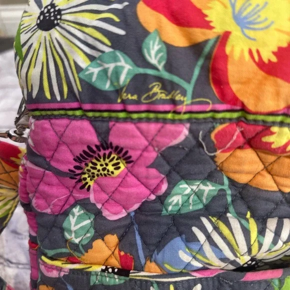 Vera Bradley Quilted Floral Shoulder/Crossbody Bag – W/ Tumbler Retired Pattern‎ - Picture 9 of 16